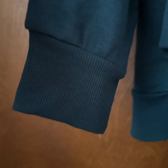 Beyond Yoga Off Duty Pullover in Medium Green NWT Sz Lg. Bloomingdale’s Ret $108 - Picture 6 of 11